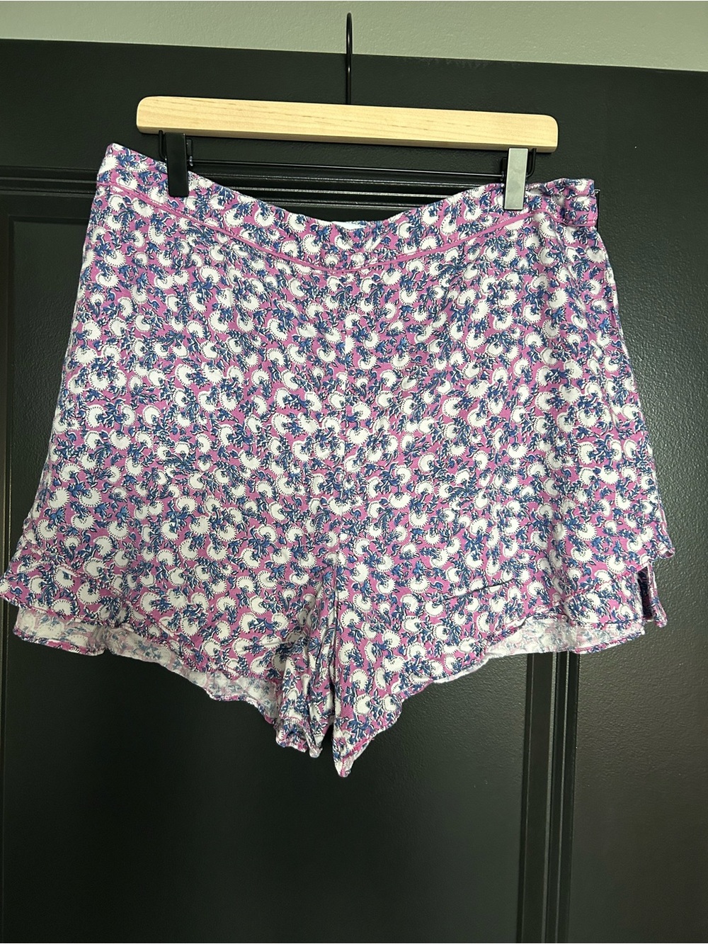 Anthropologie Women's Pink Floral Print Casual Shorts XL